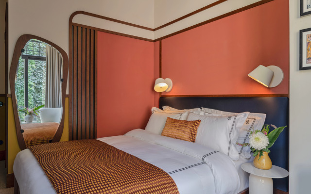 Отель Gentle Tom