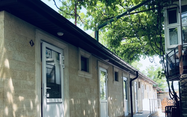 Iveriya Guest House