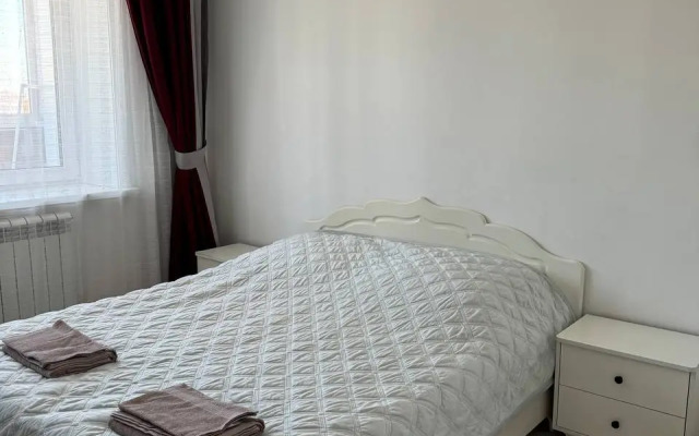 Prostornaya kvartira v 113 kvartale Flat