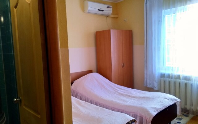 Svoi Lyudi Guest House