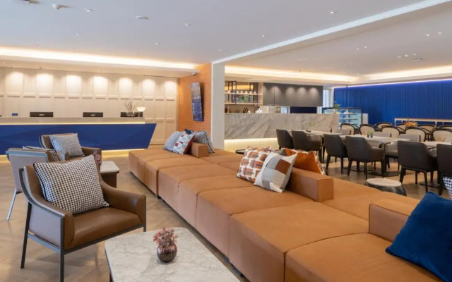 Отель Blue Hippo Hotel