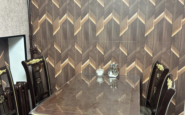 Квартира Уютная двухкомнатная недалеко от центра города.