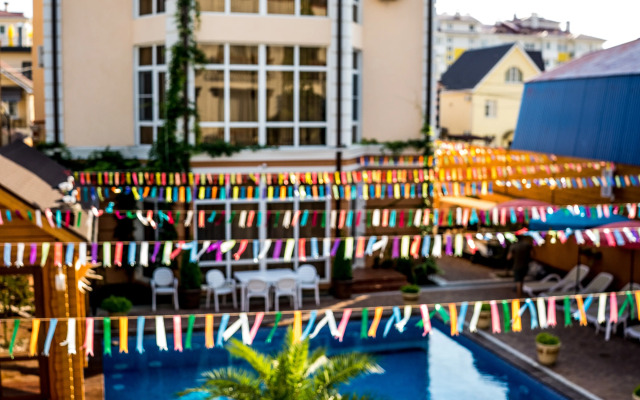 Zhemchug Village Hotel