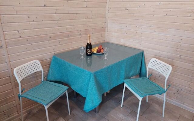 Частный дом в 1-м Академическом переулке 9