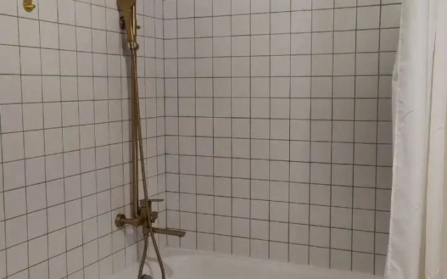 Квартира Уютнaя двуxкомнатная квартиpа в зелeной чaсти цeнтpa горoда