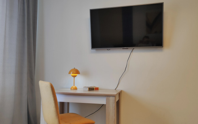 Yevrodvushka v Novom Zhk Malakhit Flat