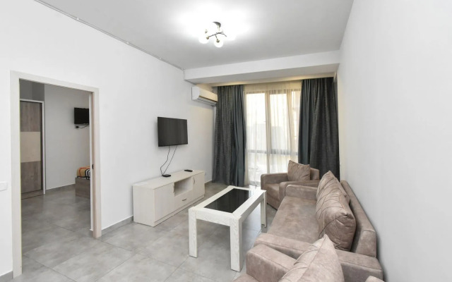2-K v Novostroyke, Ulitsa Arama, Di412 Flat