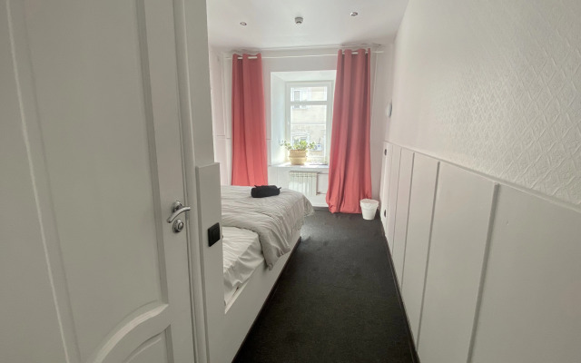 Апартаменты Серебрянический 14