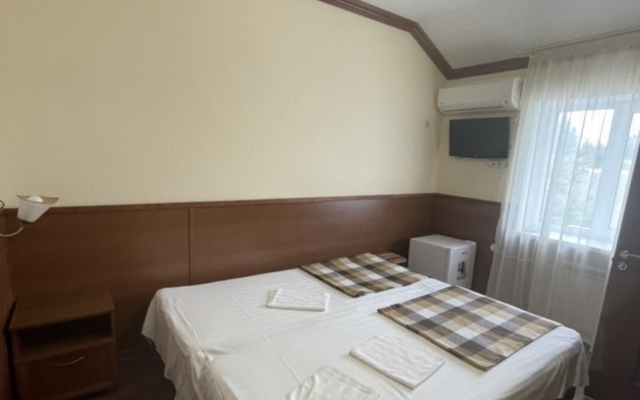 Гостевой Дом Семейный на Трудящихся 68А