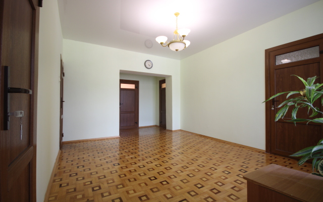 Maksim Guest House
