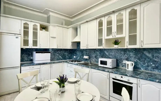 Апартаменты SpbStay на Канале Грибоедова 14