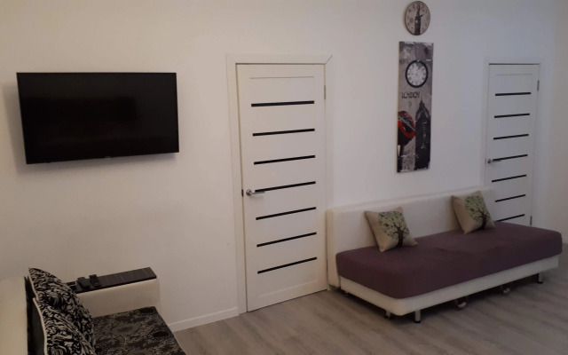 268 Raduzhny Bereg Flat