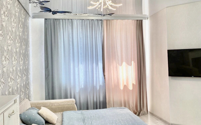 Uyutnaya Studiya Vozle Soyuza Bogatyrya Flat
