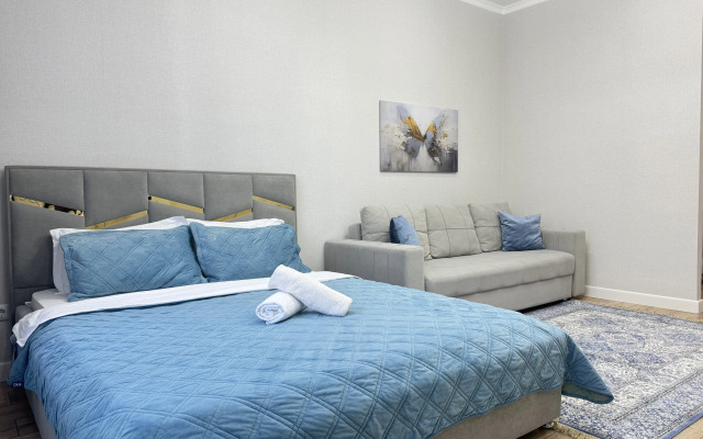 Tikhoye Mesto V Shumnom Gorode Flat