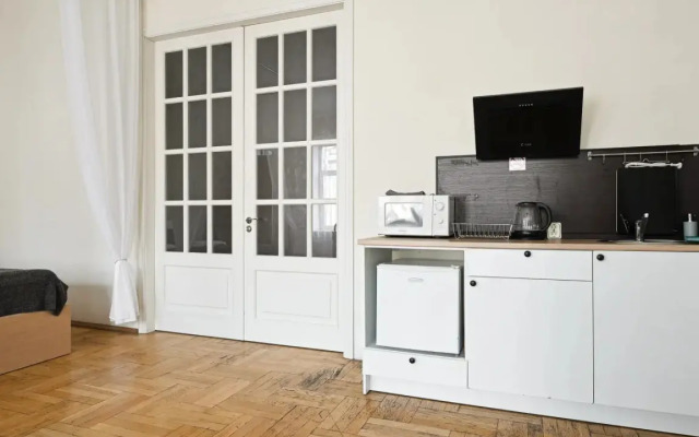 1912 U Anichkova Mosta №1 Apartments