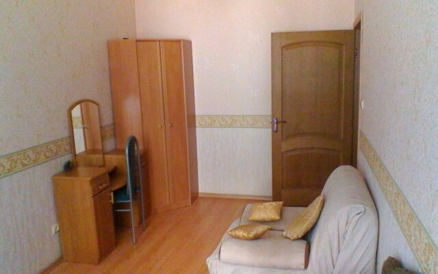 U Ploschadi Nahimova (tihij Tsentr Sevastopolya) Apartments