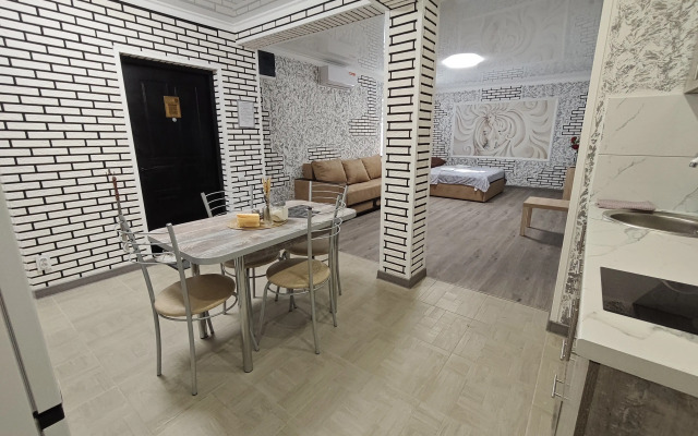 Na Krasnoy Armii 136/10 Apartments