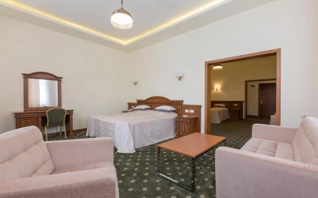 Armenia Hotel