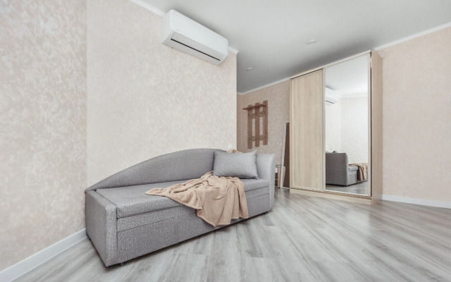 Dvukhkomnatnaya S Balkonom I Vidom Na More Flat