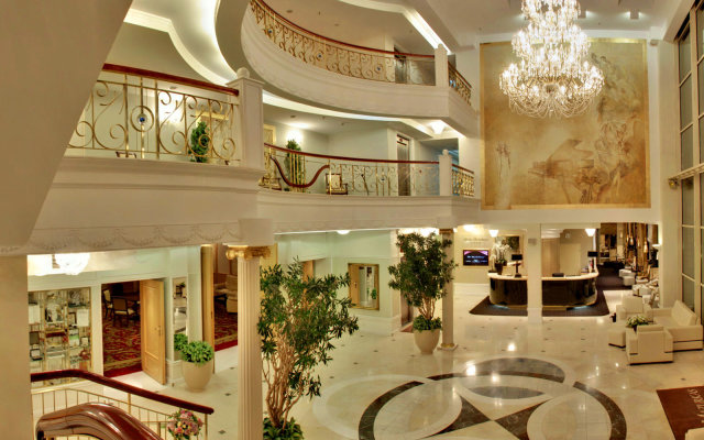 MCC Mazurkas Conference Centre & Hotel