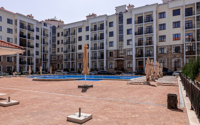 Yevrodvushka Na Beregu Morya S Basseynom Apartments