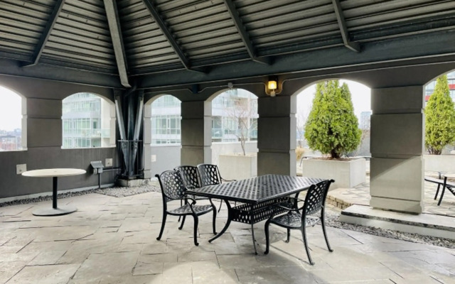 Simcoe Downtown Condos Apartment Hotel