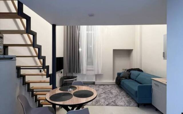 Апартаменты Двухуровневые Clover Studio у метро Бауманская