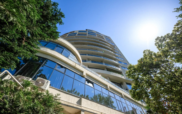 Luks Krasiveyshiy v ZhK "Barselona Park" s Bol'shim Balkonom i Vidom na More Apartment