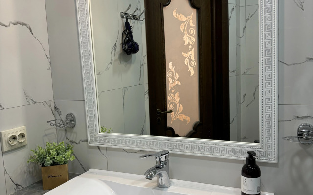 Квартира на Нелюбина 25/1