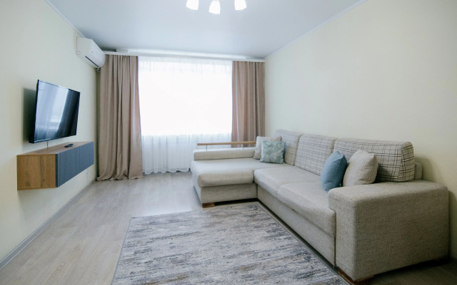 Апартаменты Большая двухкомнатная квартира напротив ДВГУПС