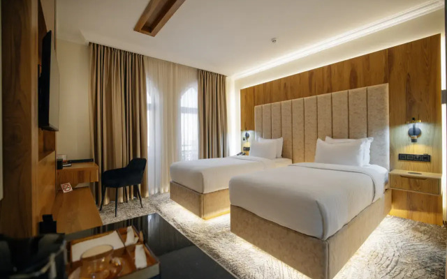 Kohinur Plaza Hotel