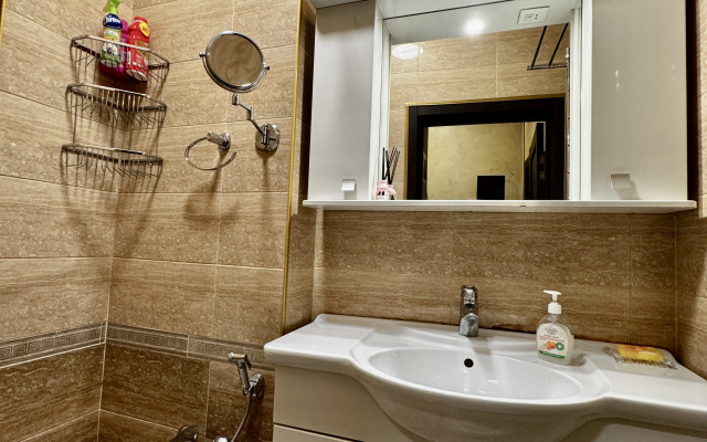 V 3 Minutakh ot Morya Private House