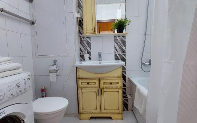 Ryadom s Nakhimovskim Prospektom Flat