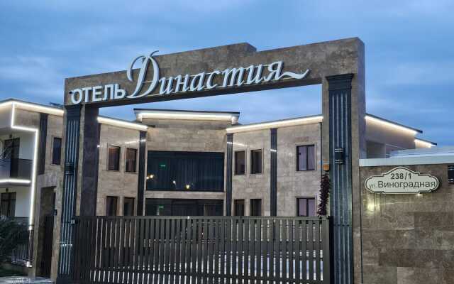 Dinastiya Hotel