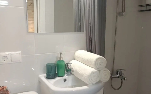U Metro Varshavskaya Sk21 Apartments