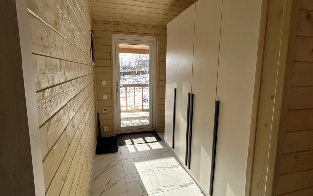 Novy Barnkhaus Private house