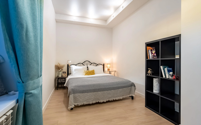 Апартаменты Sergeew Apartments 3-х комнатный Делюкс на Набережной Макарова