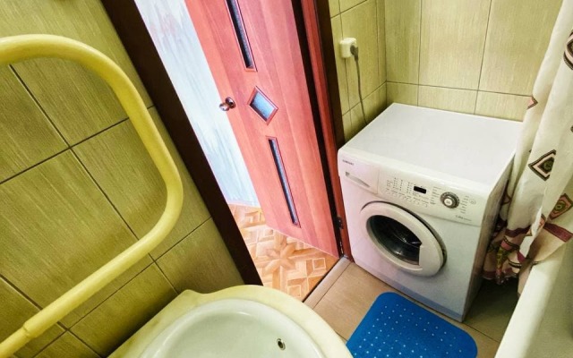 Kvartira V Shagovoy Dostupnosti Do Naberezhnoy Na Ul. Krasnoarmeyskoy Flat