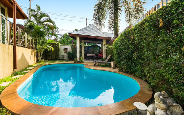 Spacious villa with private pool and parking Villa