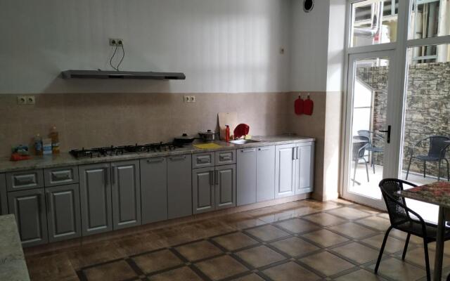 Lenivy Tyulen Guest House