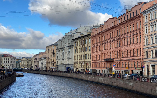 Апартаменты с Видом на Мойку