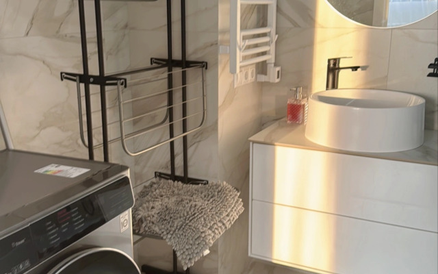 Apartament favorit MorskayaSimfonya-2 s panoramoj na more, bassejnom na territorii ZhK Apartment