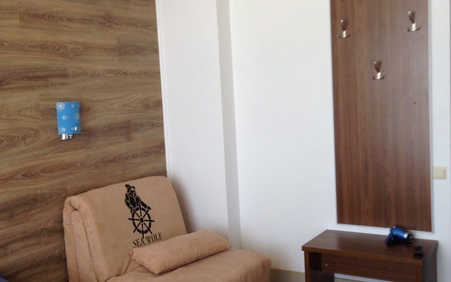 35 Meridian Mini-Hotel