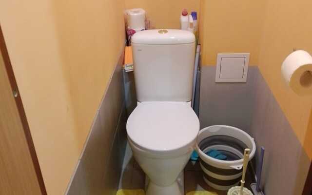 Апартаменты 2-х комнатная на 50 лет Октября 9