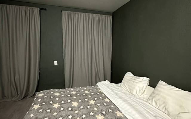 V Samom Serdtse Pitera Living Quarters