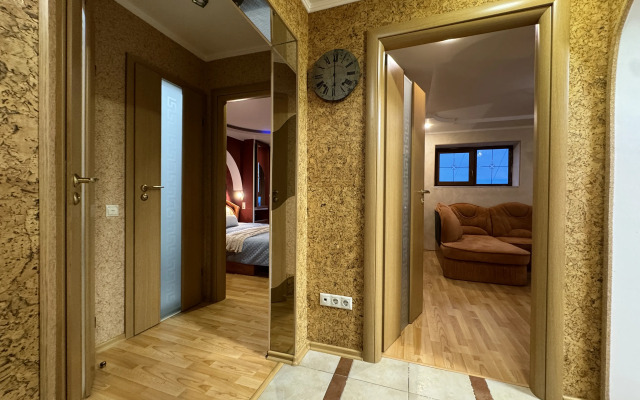 2-Kom Okt revolyutsii 27-40 Sevastopol Kakdoma Flat