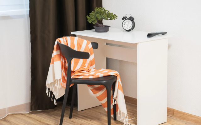 Квартира Просторная Двухкомнатная Natali на метро Пражская