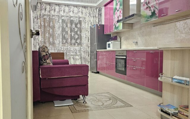 U Morya Ryadom S Tsentralnym Plyazhem Apartments