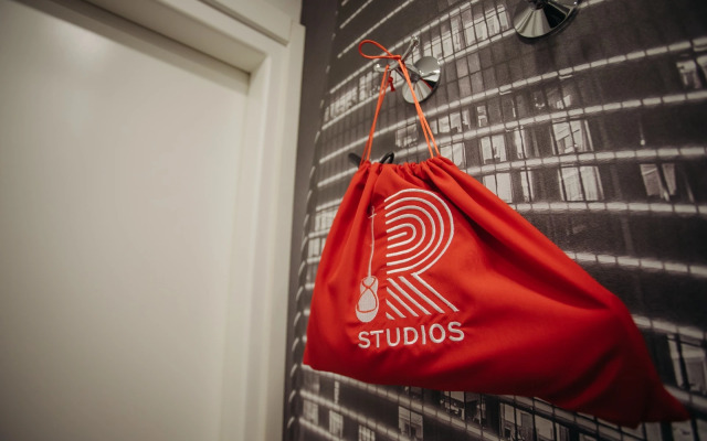 R Studios Private Garden Old Baku Guest house