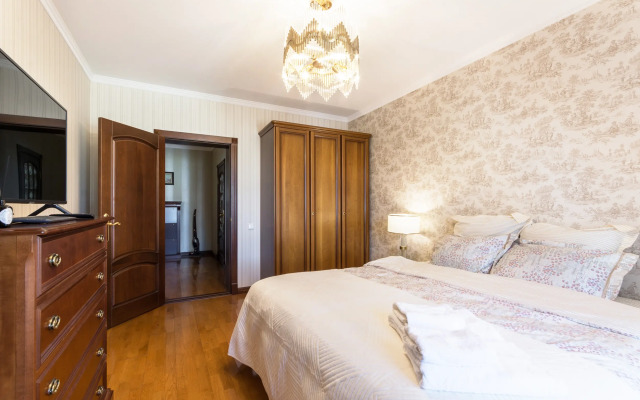 Bolshie Krasivye Naprotiv Kremlya Apartments